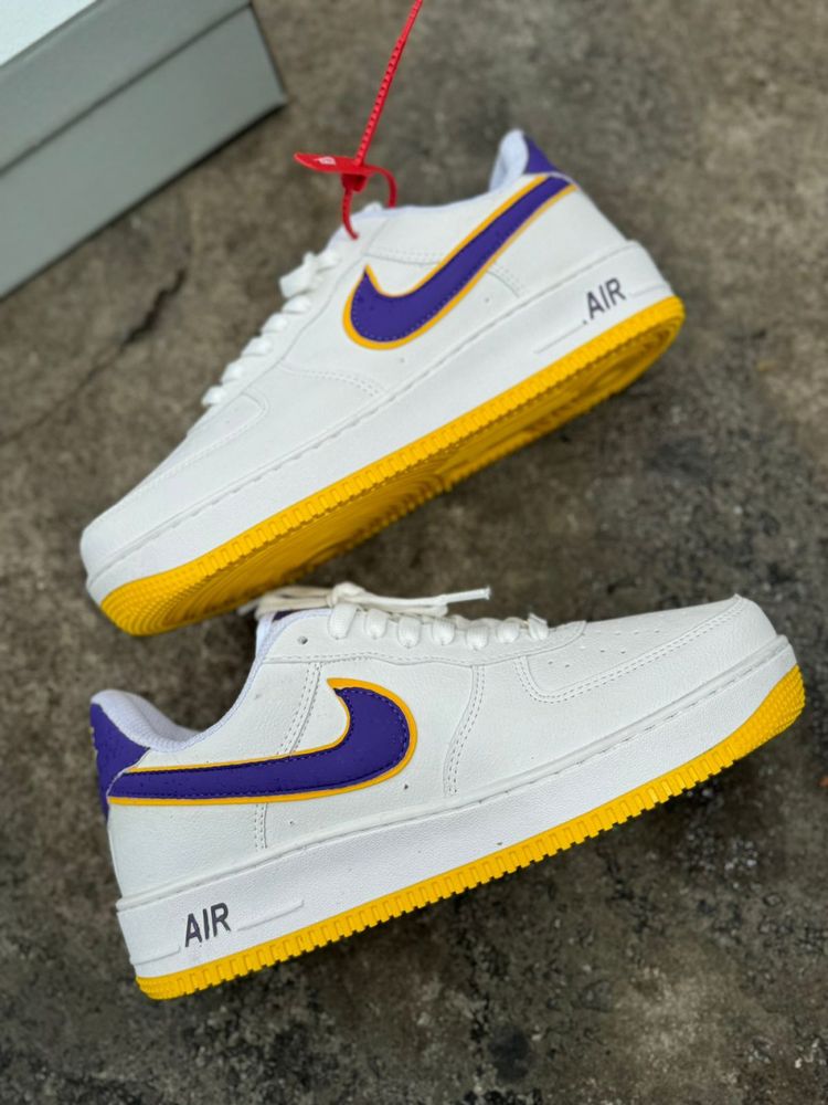 Tênis Nike Air Force 1 Lakers Uva