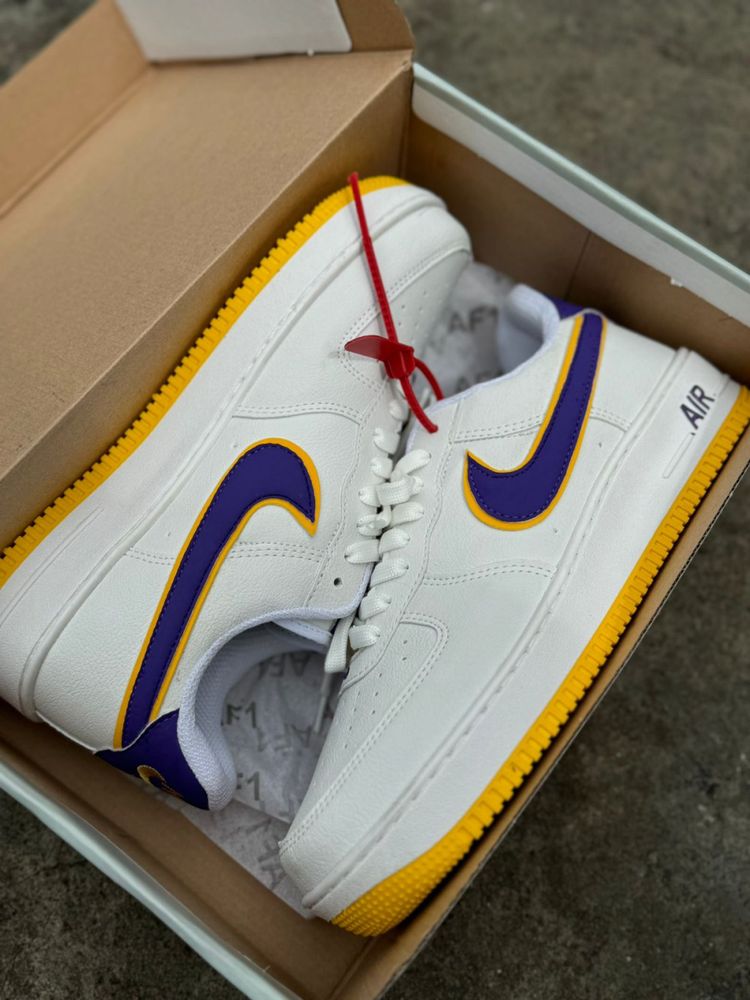 Tênis Nike Air Force 1 Lakers Uva