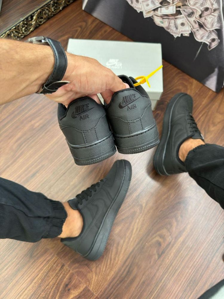 Tênis Nike Air Force 1 Preto Masculino
